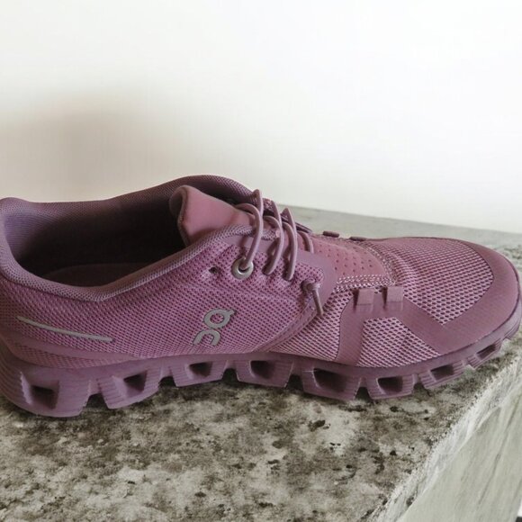 Cloud 5 Running Shoe (Women) Size 8, Fig/Quartz (EUC) - Picture 9 of 16